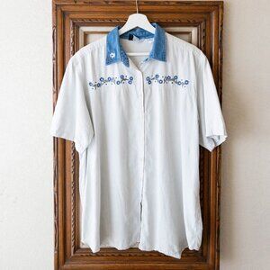 Casual Elements Women’s Size 1X 100% Cotton Button Up Embroidered Top